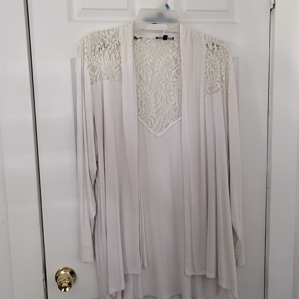 3x cardigan. Lace. Never worn
